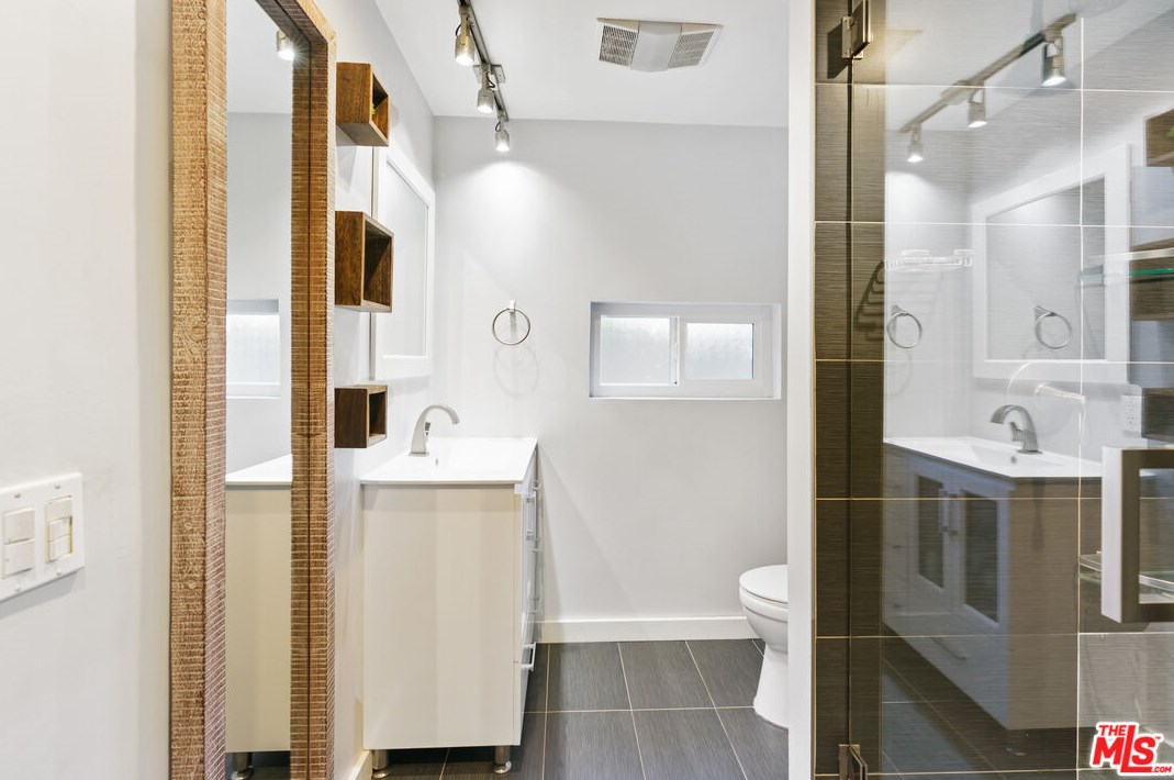 12425 Allin St, Los Angeles CA  90066-6805 exterior