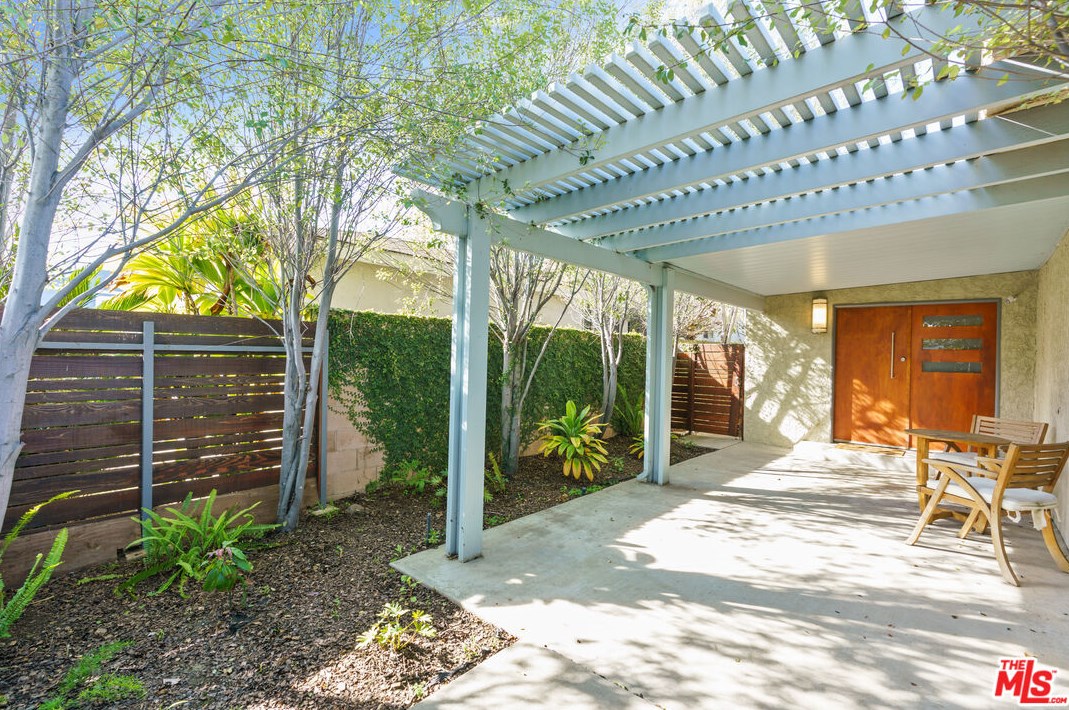 12425 Allin St, Los Angeles CA  90066-6805 exterior