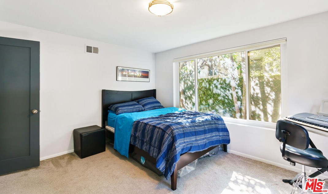 12425 Allin St, Los Angeles CA  90066-6805 exterior