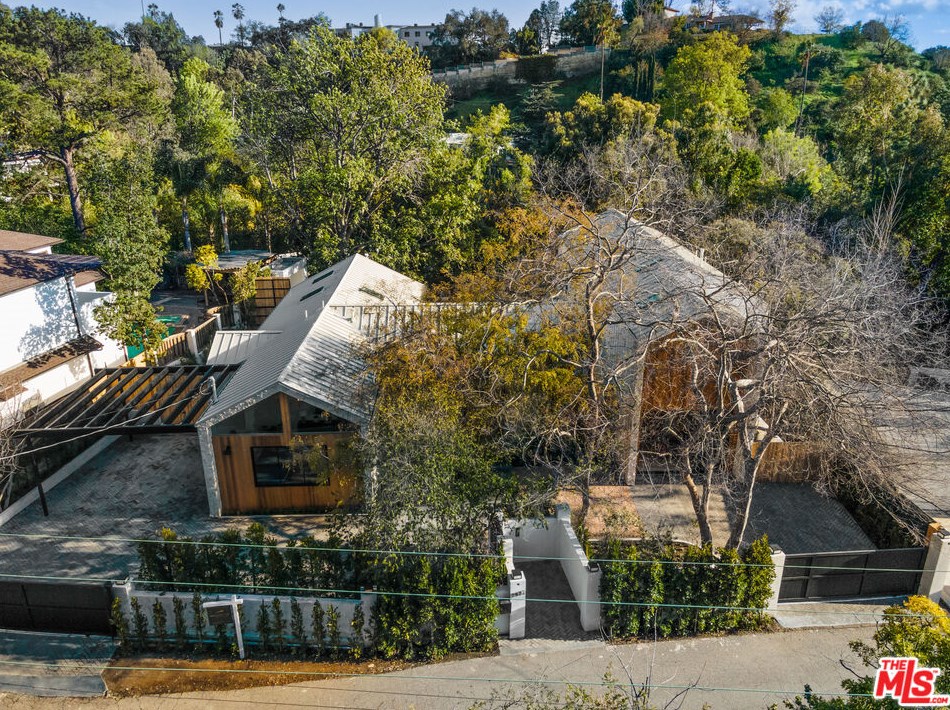 7932 Woodrow Wilson Dr, Los Angeles CA  90046-1216 exterior