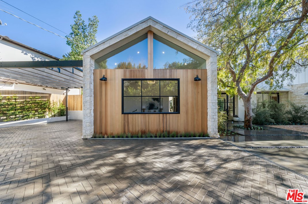7932 Woodrow Wilson Dr, Los Angeles CA  90046-1216 exterior