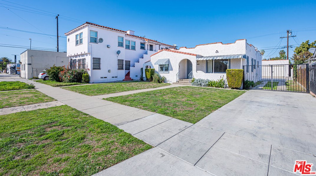 1347 62nd St, Los Angeles, CA 90001-1229