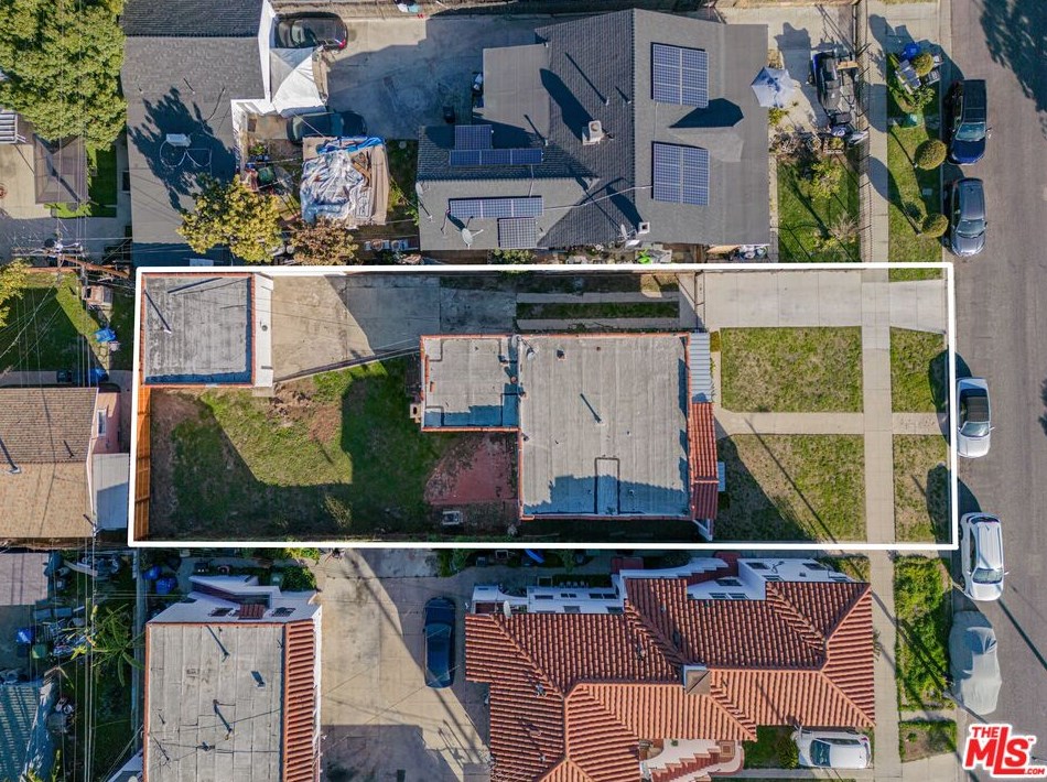 1347 62nd St, Los Angeles CA  90001-1229 exterior