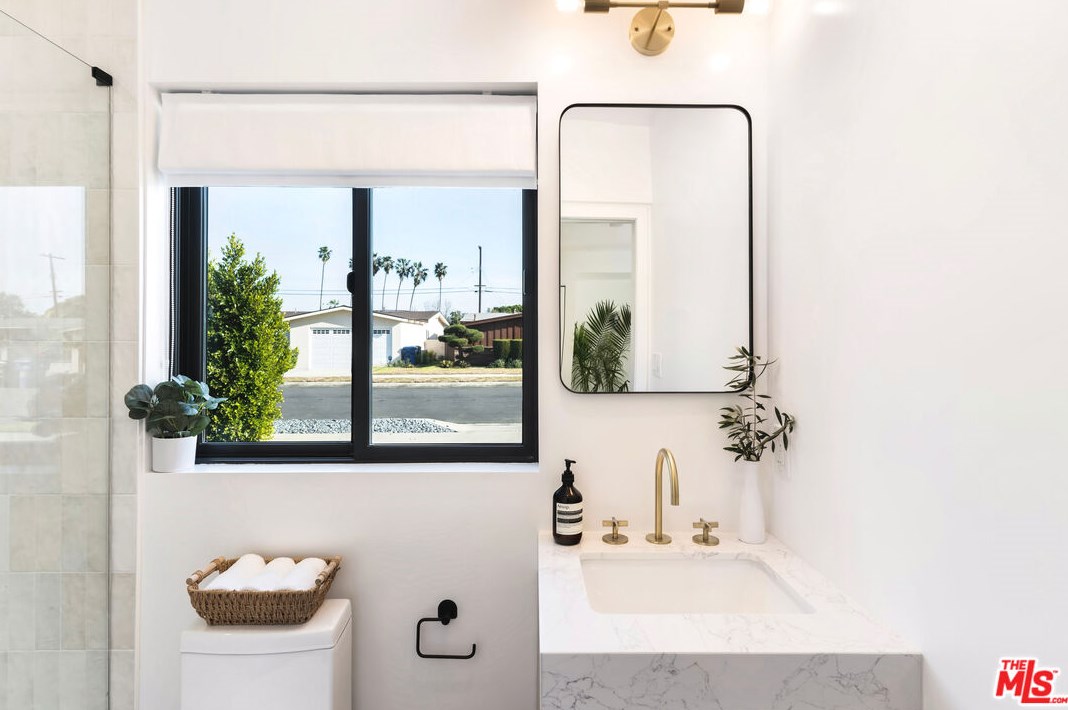 11837 Wagner St, Los Angeles CA  90230-5131 exterior