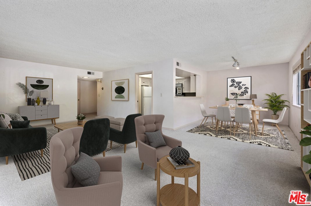 6744 Hillpark Dr, Los Angeles, CA 90068-2174