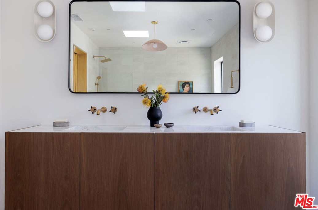 4985 Vincent Ave, Los Angeles CA  90041-2218 exterior