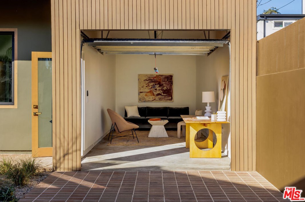4985 Vincent Ave, Los Angeles CA  90041-2218 exterior