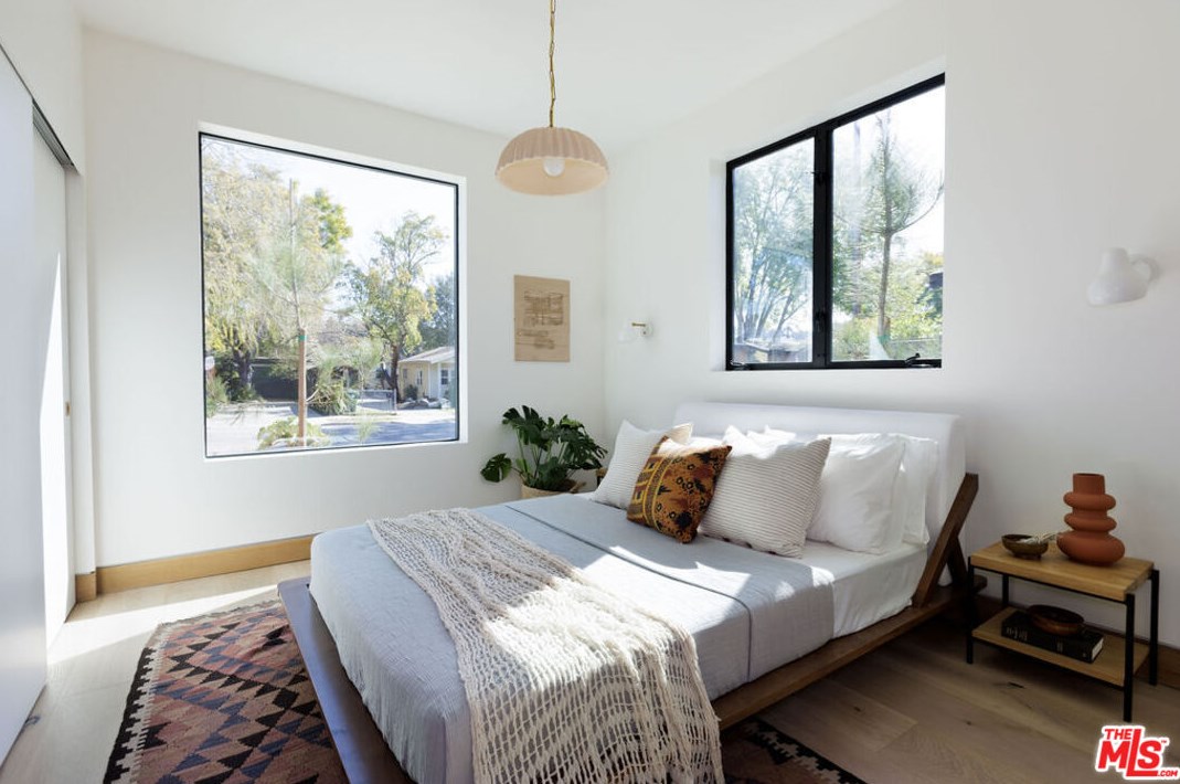 4985 Vincent Ave, Los Angeles CA  90041-2218 exterior