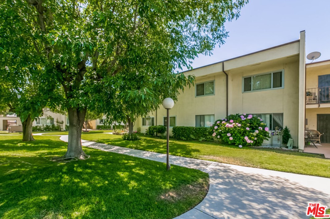 11813 Runnymede St #60, North Hollywood, CA 91605