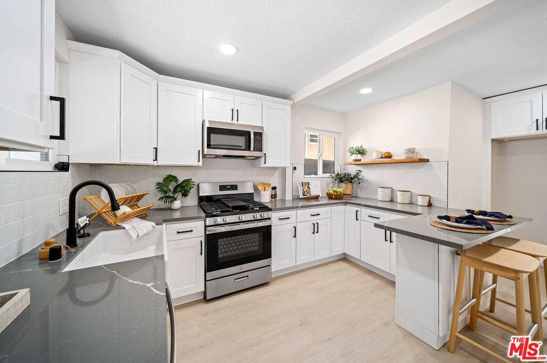 809 Gage Ave, Los Angeles CA  90001-1515 exterior