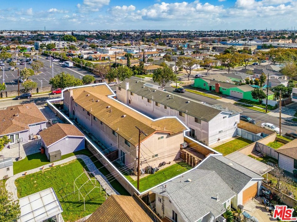 15411 S Berendo Ave, Gardena, CA 90247