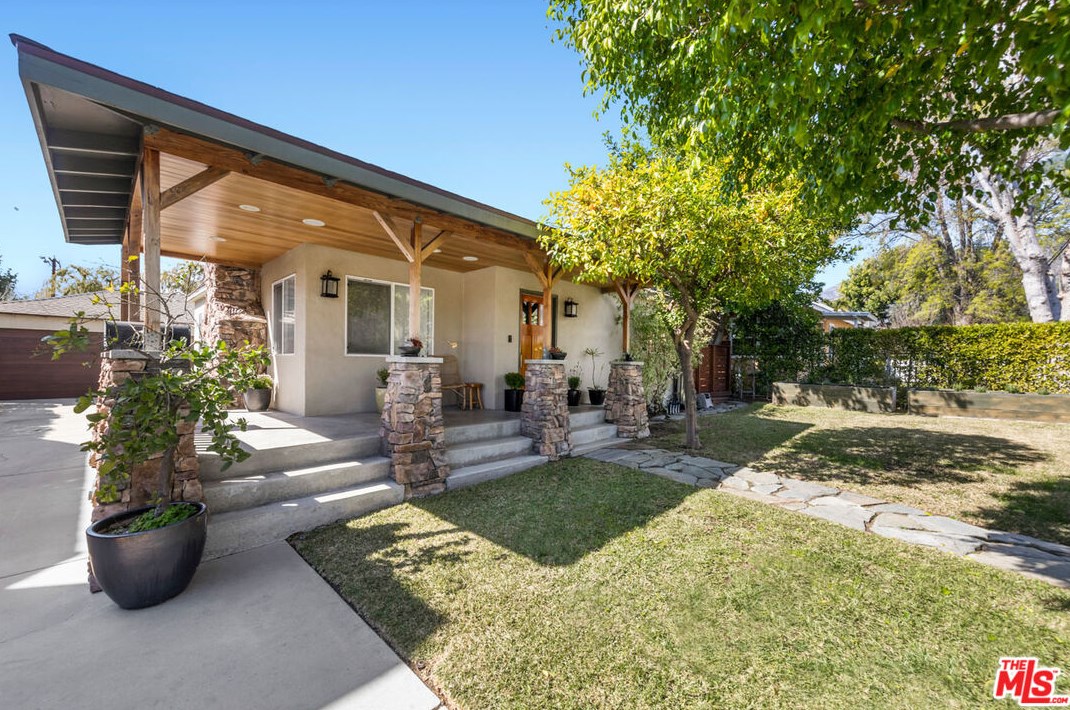1715 Sinaloa Ave, Pasadena CA  91104-1531 exterior