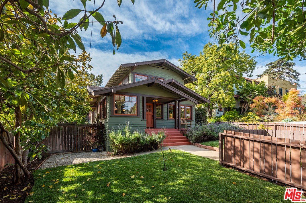 1132 Kensington Rd, Los Angeles, CA 90026-4354