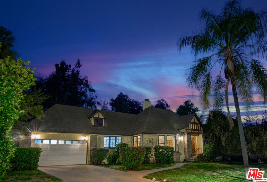 12800 Halkirk St, North Hollywood, CA 91604-2365