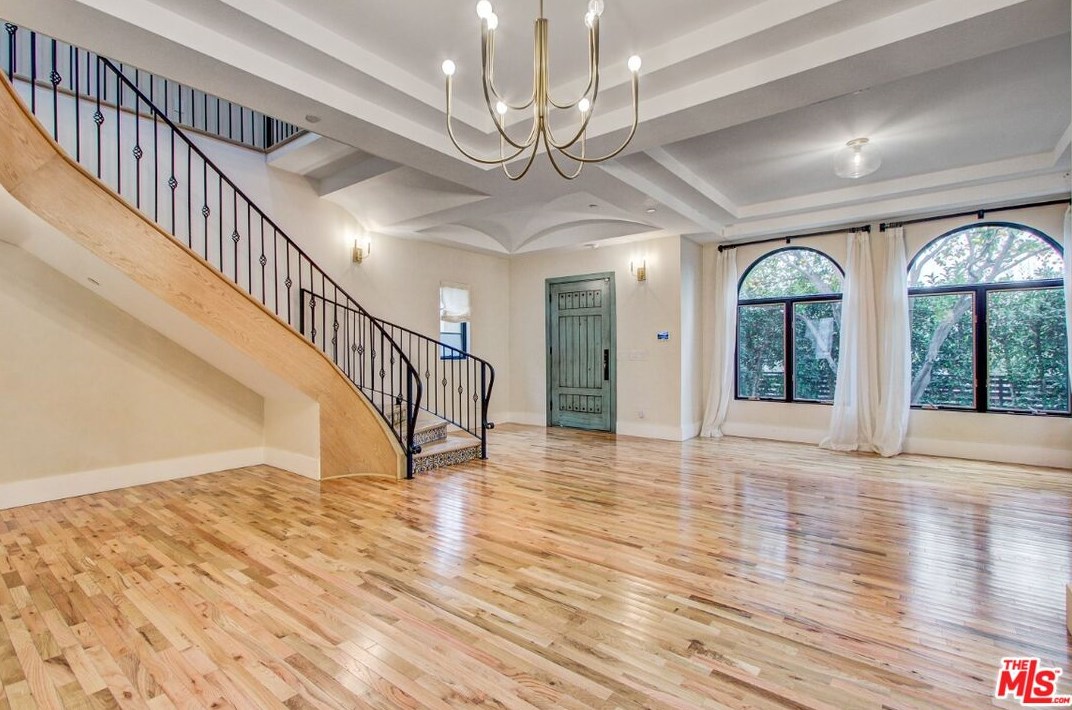 320 Gifford Ave, Los Angeles CA  90063-3425 exterior
