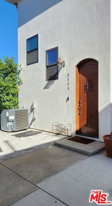 320 Gifford Ave, Los Angeles CA  90063-3425 exterior