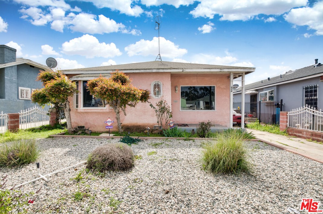 424 118th Pl, Los Angeles, CA 90061-2823