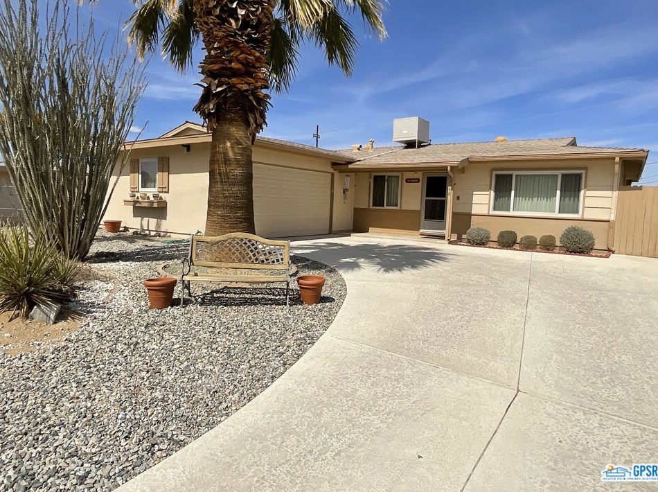 73048 Sunnyvale Dr, Twntynine Plm, CA 92277