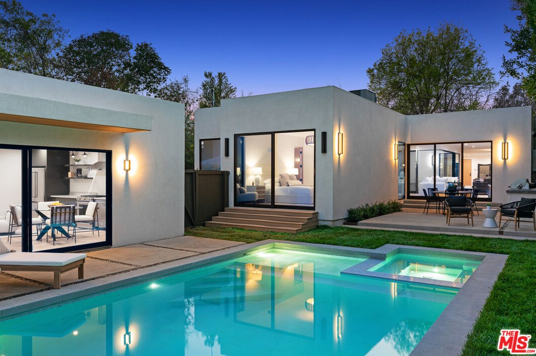 736 Martel Ave, Los Angeles CA  90046-7507 exterior
