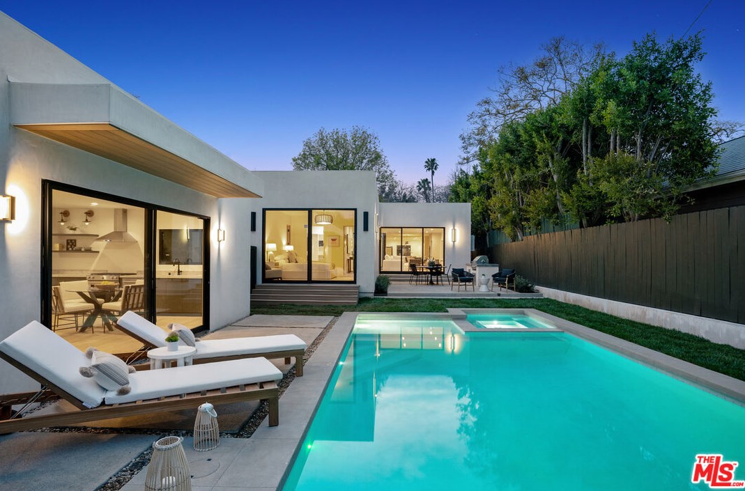 736 Martel Ave, Los Angeles CA  90046-7507 exterior