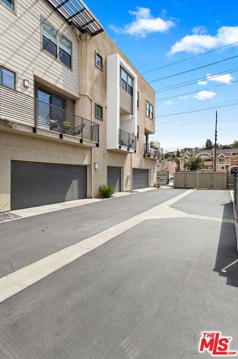3945 Eagle Rock Blvd, Los Angeles CA  90065-3686 exterior