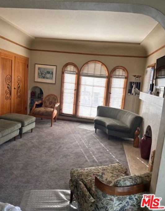 1731 57th St, Los Angeles, CA 90058-3831