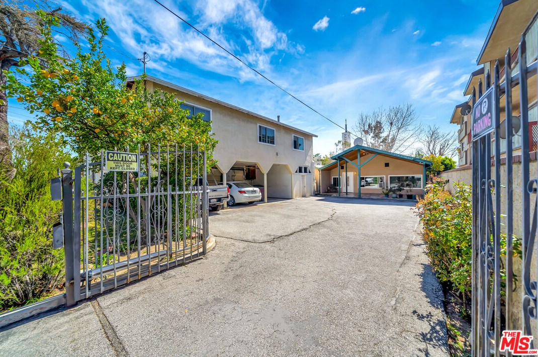 1240 Orange Grove Ave, Glendale, CA 91205