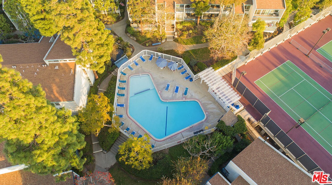 637 S Prospect Ave #206, Redondo Beach, CA 90277