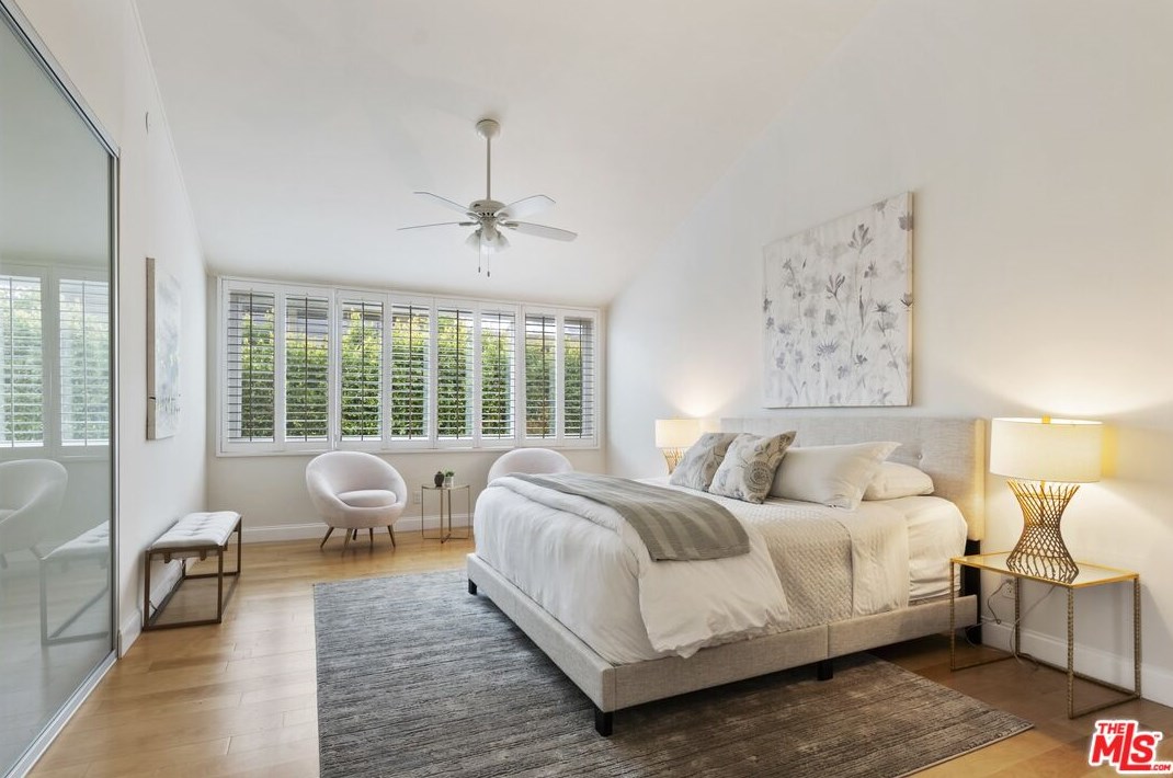 1825 Thayer Ave, Los Angeles CA  90024-6024 exterior