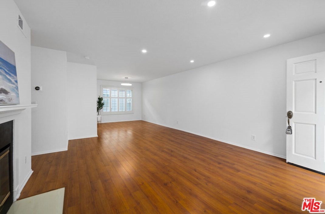 76 N Sierra Bonita Ave #5, Pasadena, CA 91106