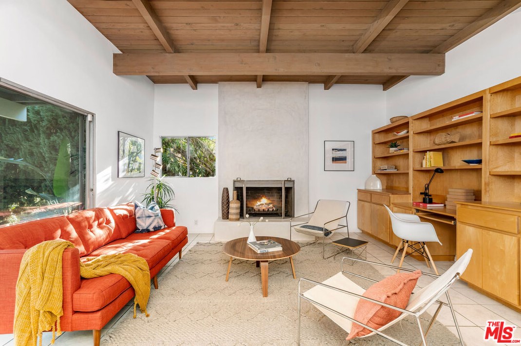 3642 Holboro Dr, Los Angeles CA  90027-1432 exterior