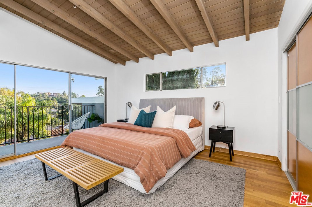 3642 Holboro Dr, Los Angeles CA  90027-1432 exterior