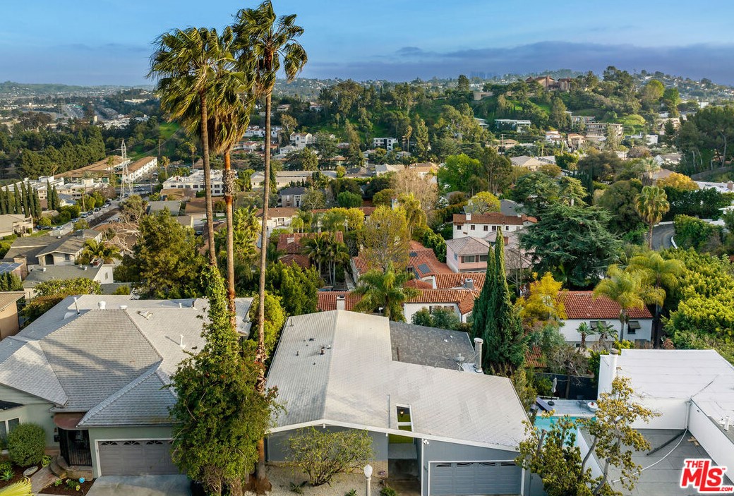 3642 Holboro Dr, Los Angeles CA  90027-1432 exterior