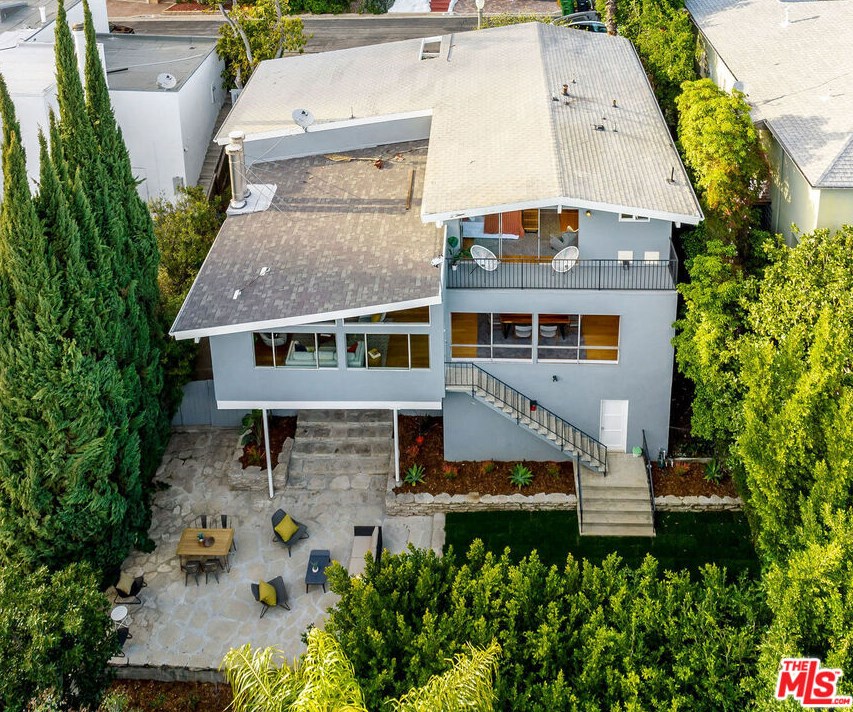 3642 Holboro Dr, Los Angeles, CA 90027-1432