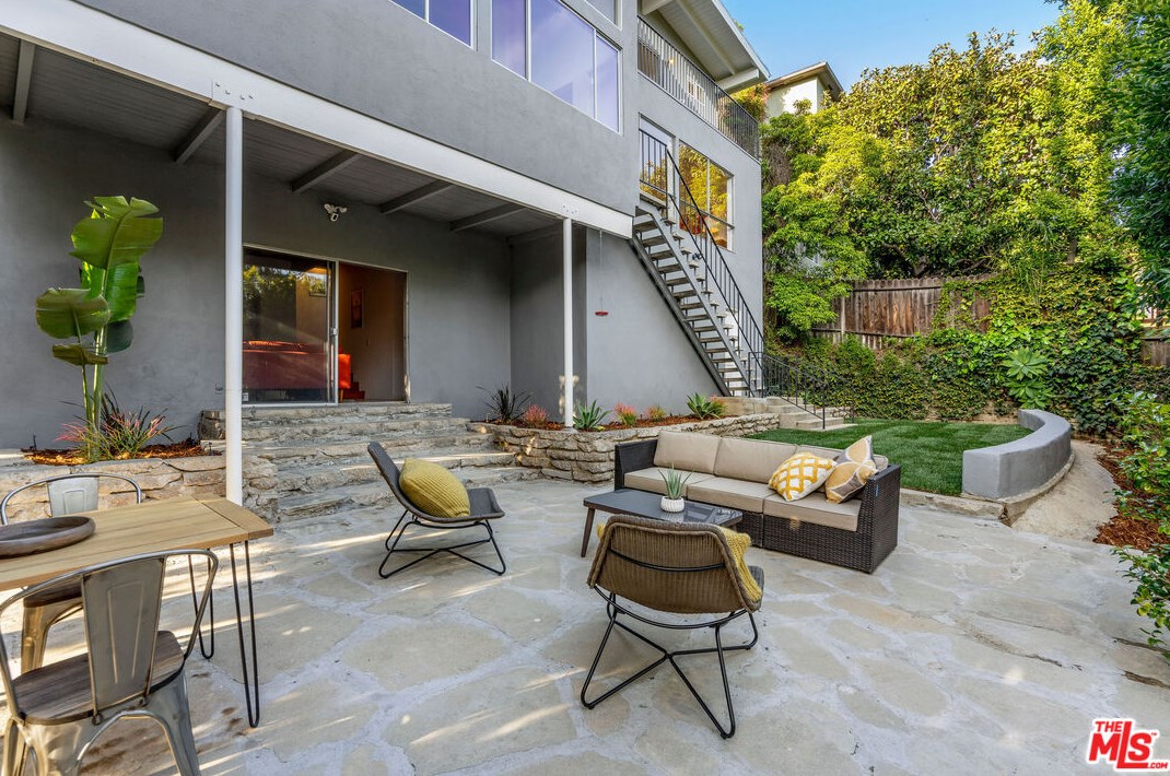 3642 Holboro Dr, Los Angeles CA  90027-1432 exterior