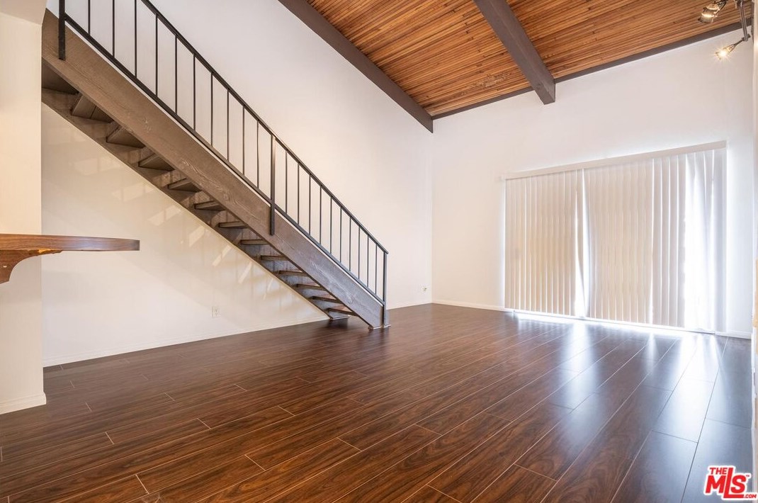 5460 White Oak Ave #a326, Van Nuys, CA 91316