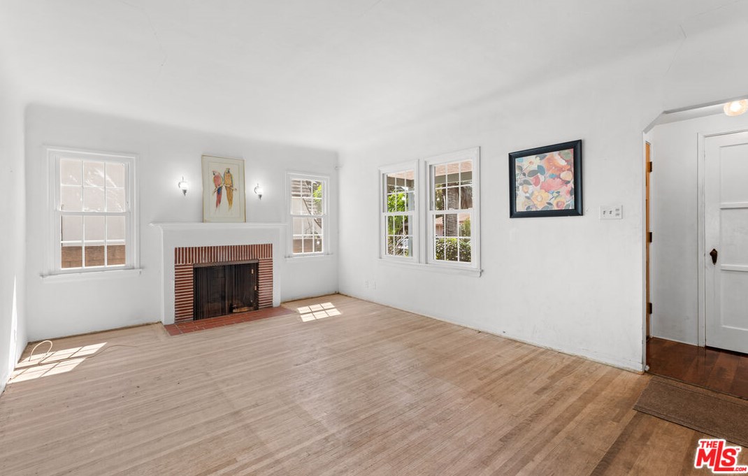 2450 Stoner Ave, Los Angeles, CA 90064-1326
