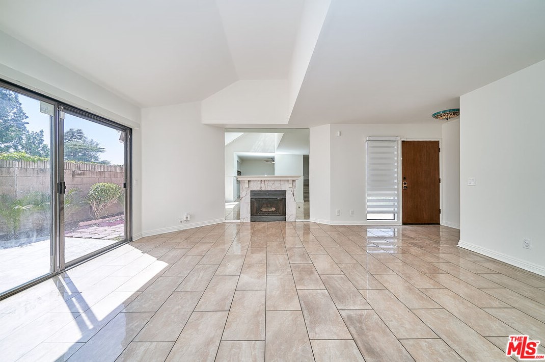 905 California Ave, Monrovia, CA 91016-3663