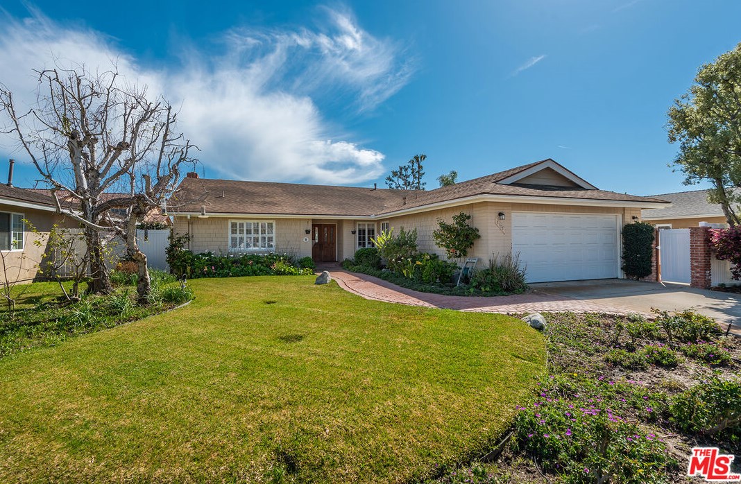 9172 Carrolltown Dr, Huntington Beach, CA 92646-5806