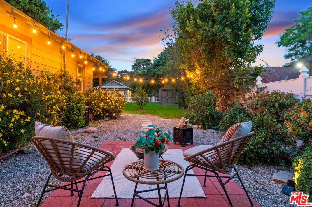1782 Raymond Ave, Pasadena, CA 91103-1837