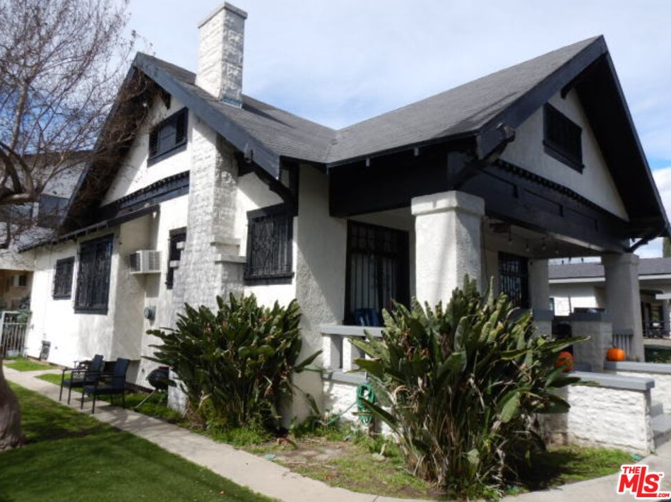 3945 Denker Ave, Los Angeles, CA 90062-1141