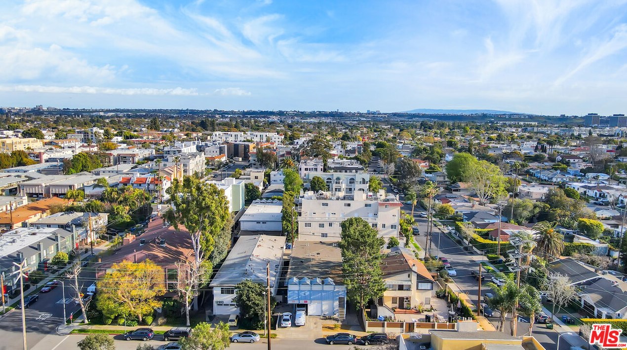 12814 Pacific Ave, Los Angeles, CA 90066-4154