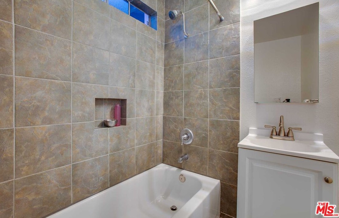 5433 Abbott Pl, Los Angeles CA  90042-3301 exterior