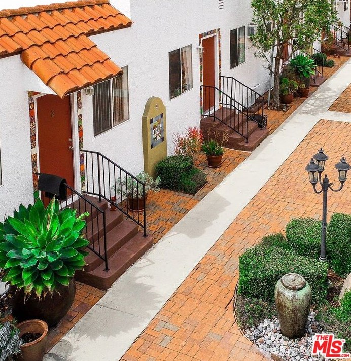 5433 Abbott Pl, Los Angeles CA  90042-3355 exterior