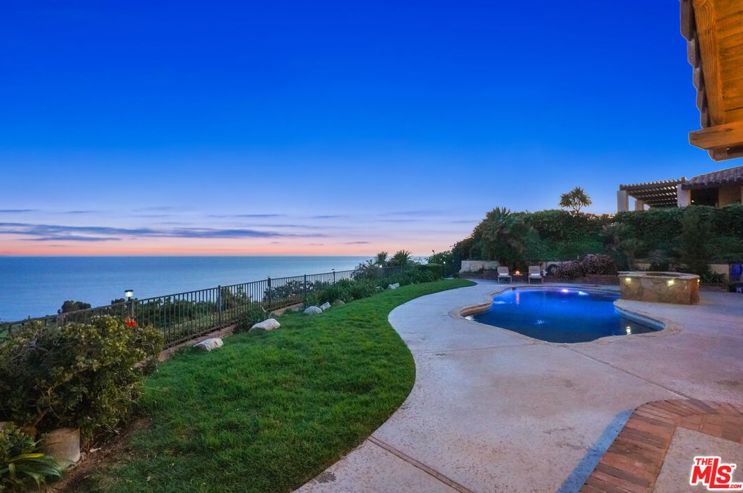 24630 Blue Dane Ln, Malibu, CA 90265-4709