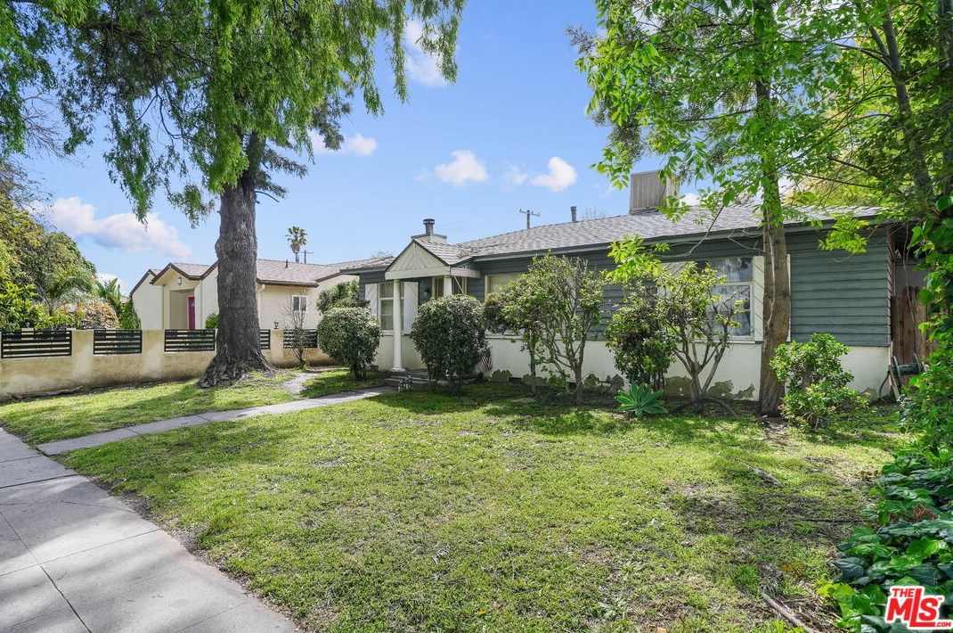 6545 Coldwater Canyon Ave, North Hollywood, CA 91606