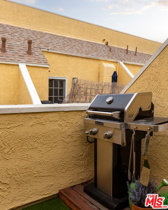 12727 Mitchell Ave, Los Angeles CA  90066-4758 exterior