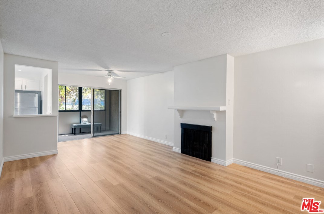 14106 Summertime Ln, Los Angeles, CA 90230-4543