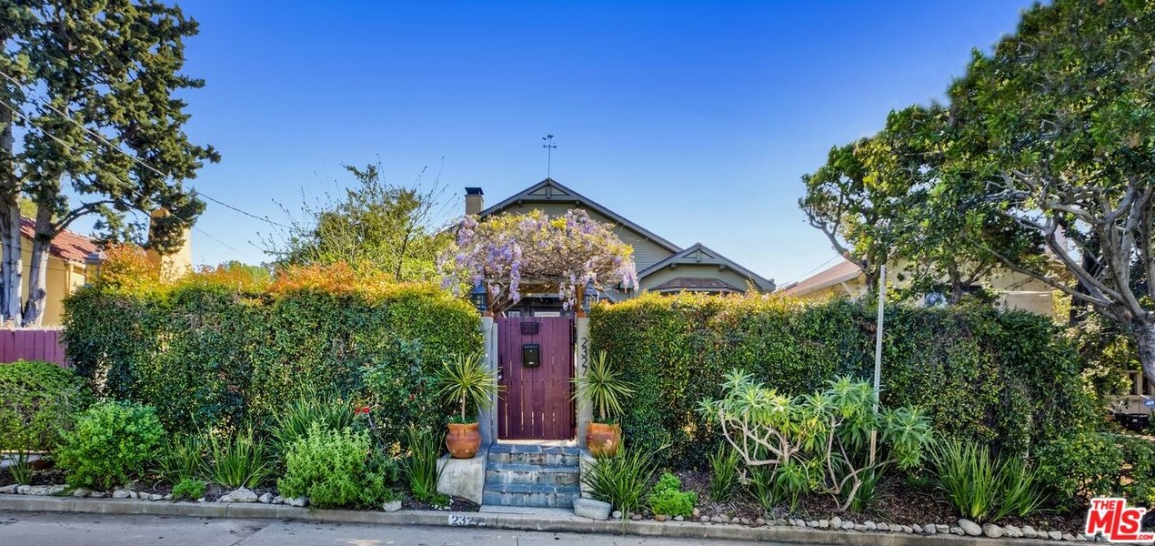 2327 Vista Gordo Dr, Los Angeles, CA 90026-2021