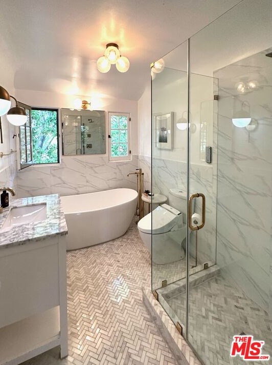 6119 Lindenhurst Ave, Los Angeles CA  90048-4808 exterior